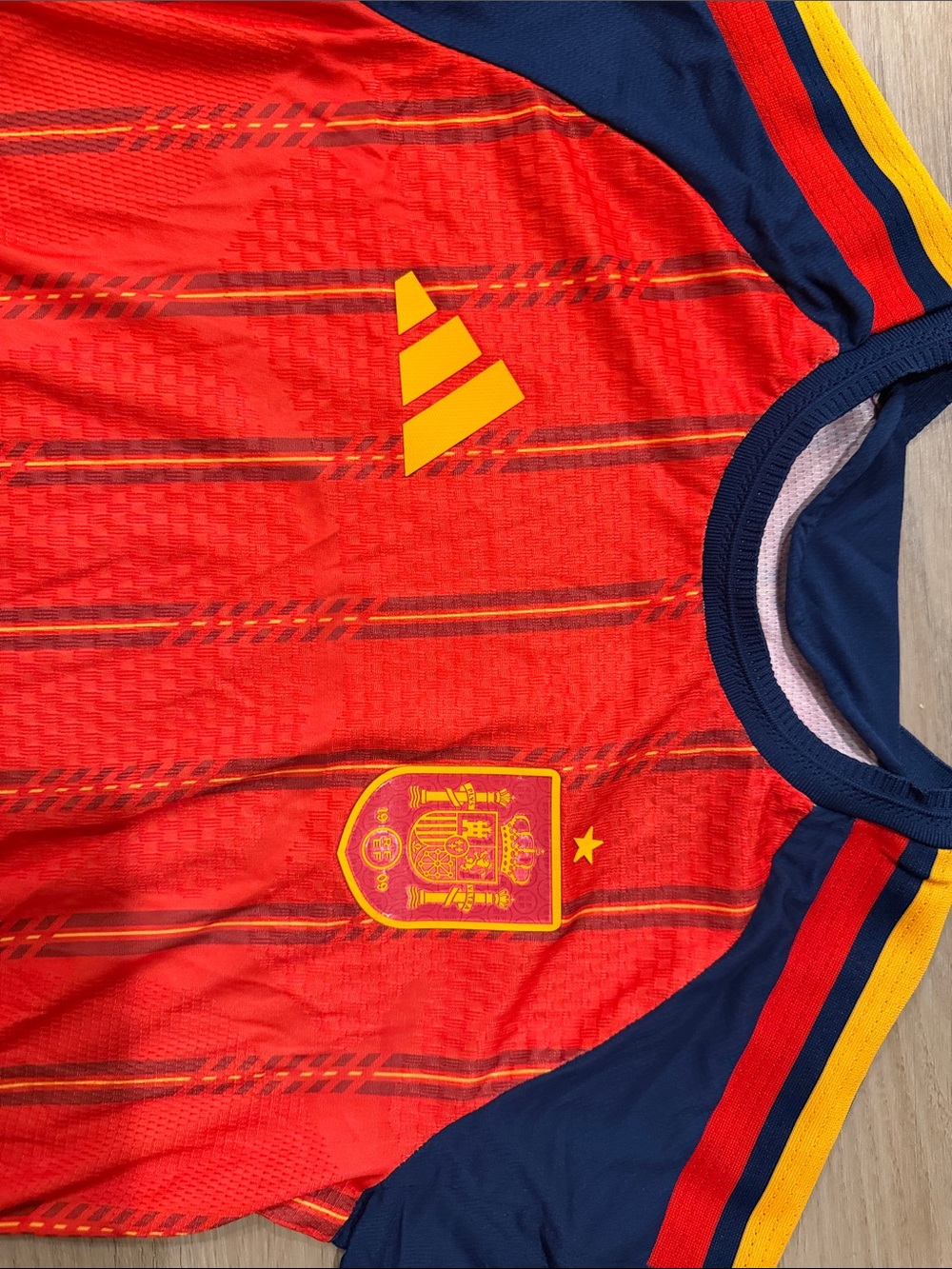 Spanish National Football Team Jersey FIFA 2026 World Cup - Picture 2 of 3